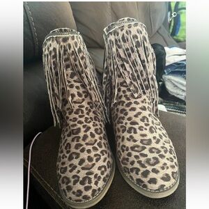 Very G Womens Faux Fur Leopard Slide On Booties Size 8.5 NEW! No Box